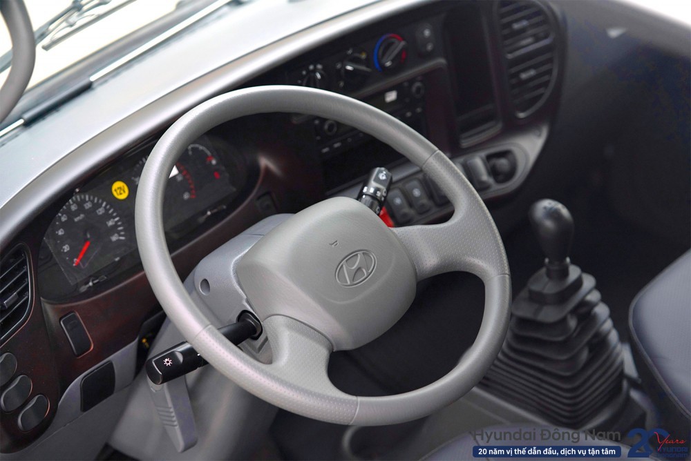 Nội thất Xe tải Hyundai N650L 3 5 tấn Euro 5