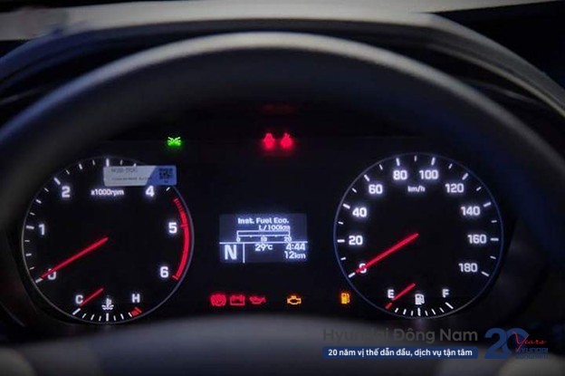 dong ho analog hyundai solati 2025