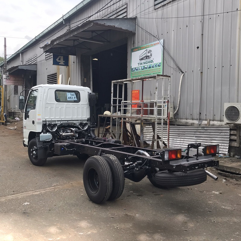 sat-xi-xe-tai-isuzu-qkr-h