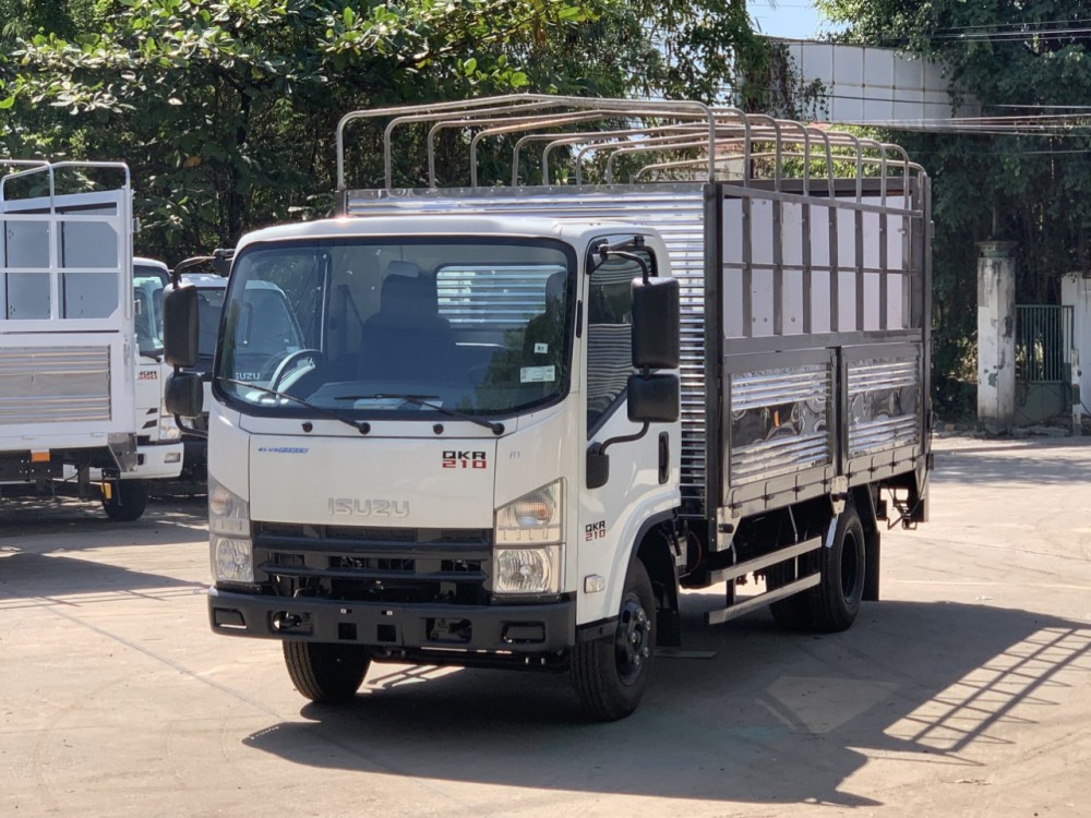 xe-tai-isuzu-qkr-h-dau-vuong