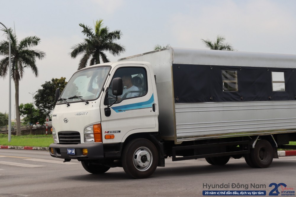 Xe dạy lái chuyên dụng Hyundai New Mighty N250SL