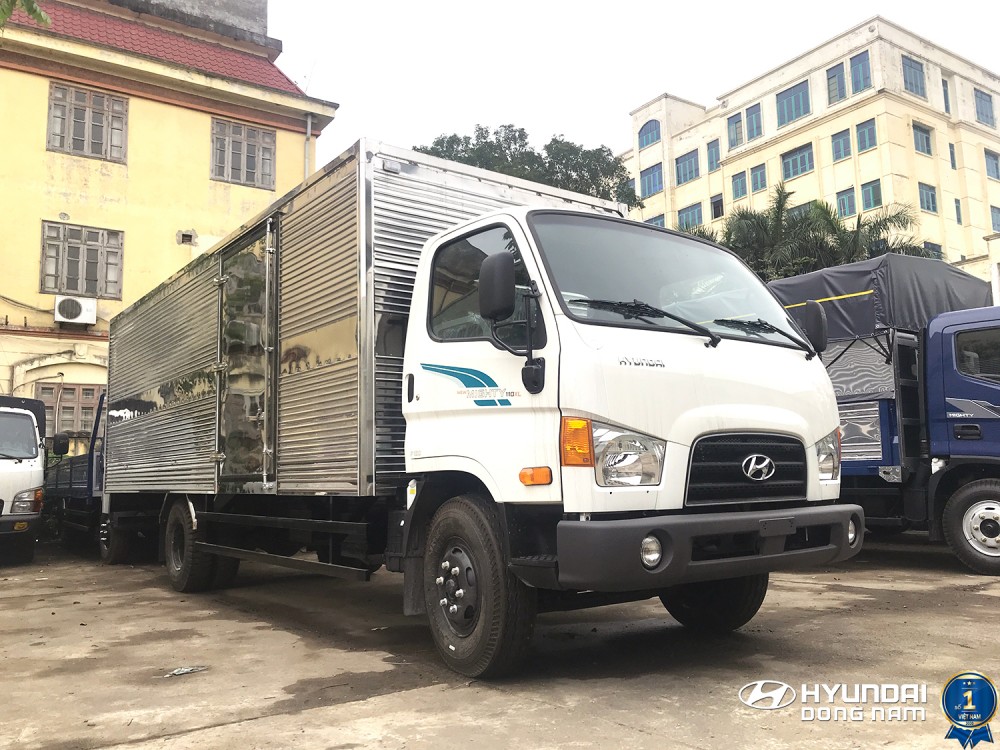 Hyundai 110XL thùng kín (2)