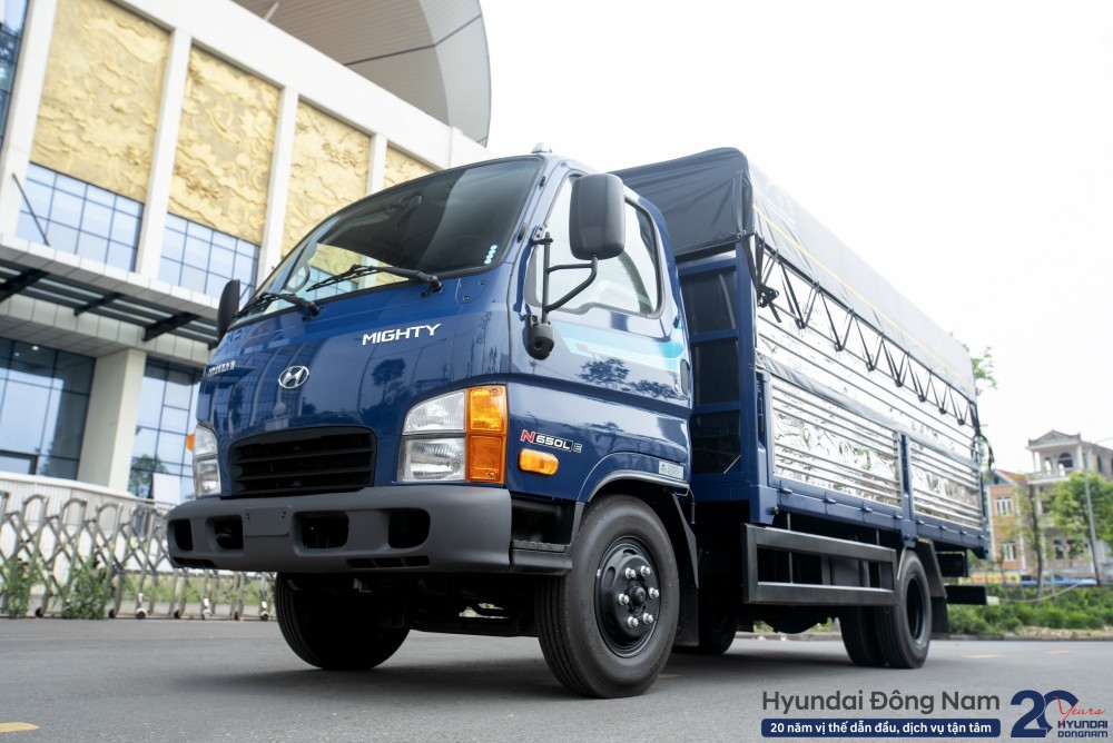 Hyundai N650L Thùng Bạt