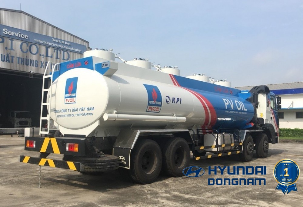 Xe xi téc (chở xăng dầu) 16,2 tấn Hyundai HD320 thùng dài 8m