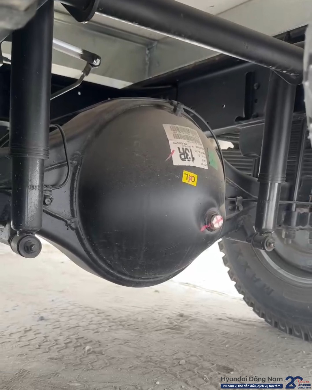 cầu sau Hyundai W750L thùng đông lạnh