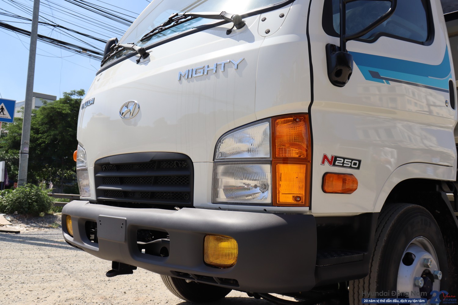 Hyundai N250 thùng mui bạt