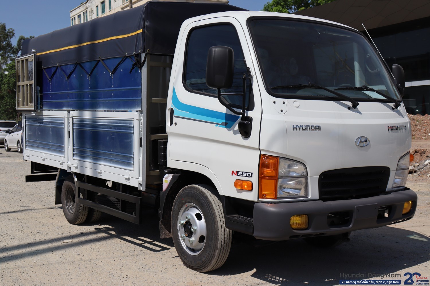 New Mighty N250 thùng mui bạt