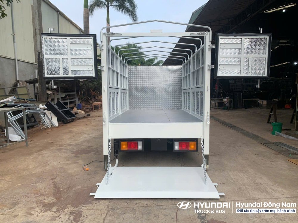N250 E5 TMB Bửng nâng (2)