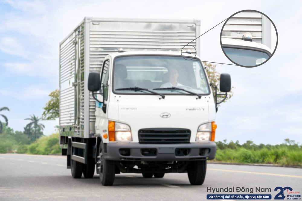 Đèn cảnh báo chiều cao Hyundai N500LA thùng cao