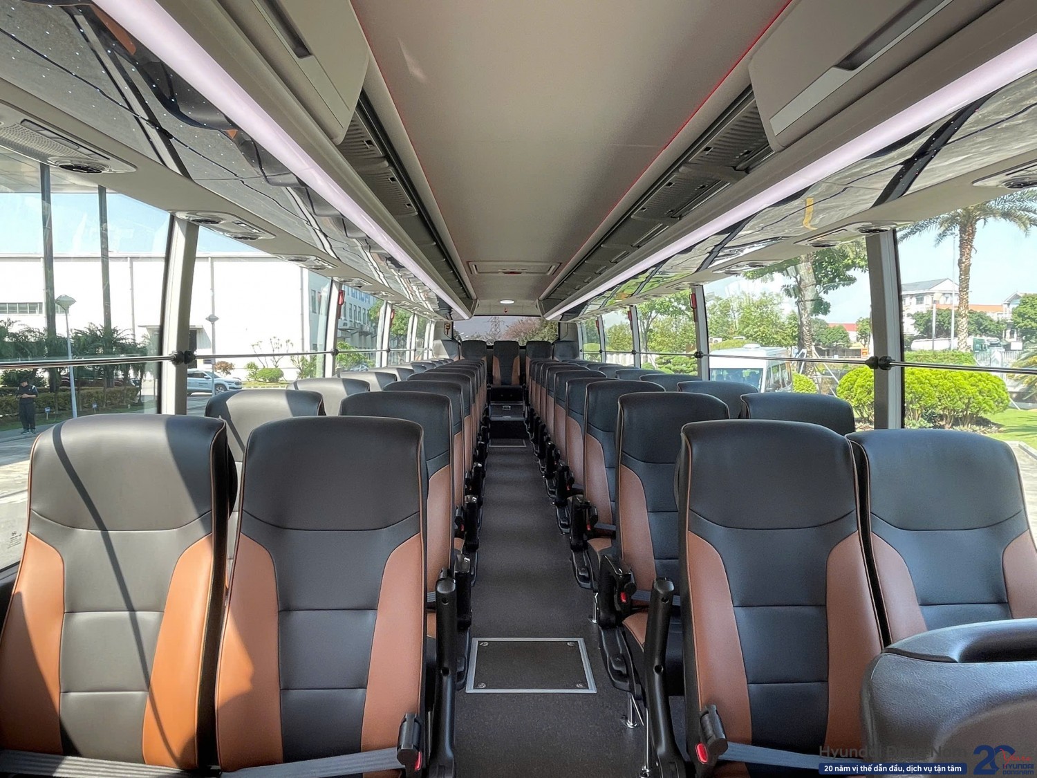 nội thất Hyundai Universe Prestige 47 chỗ