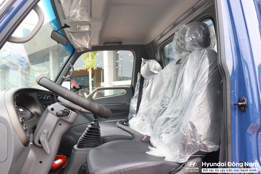 Khoang cabin Hyundai W11XL thùng lửng